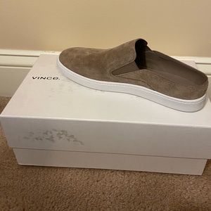 New - Vince women’s Verrell-2 Sneaker